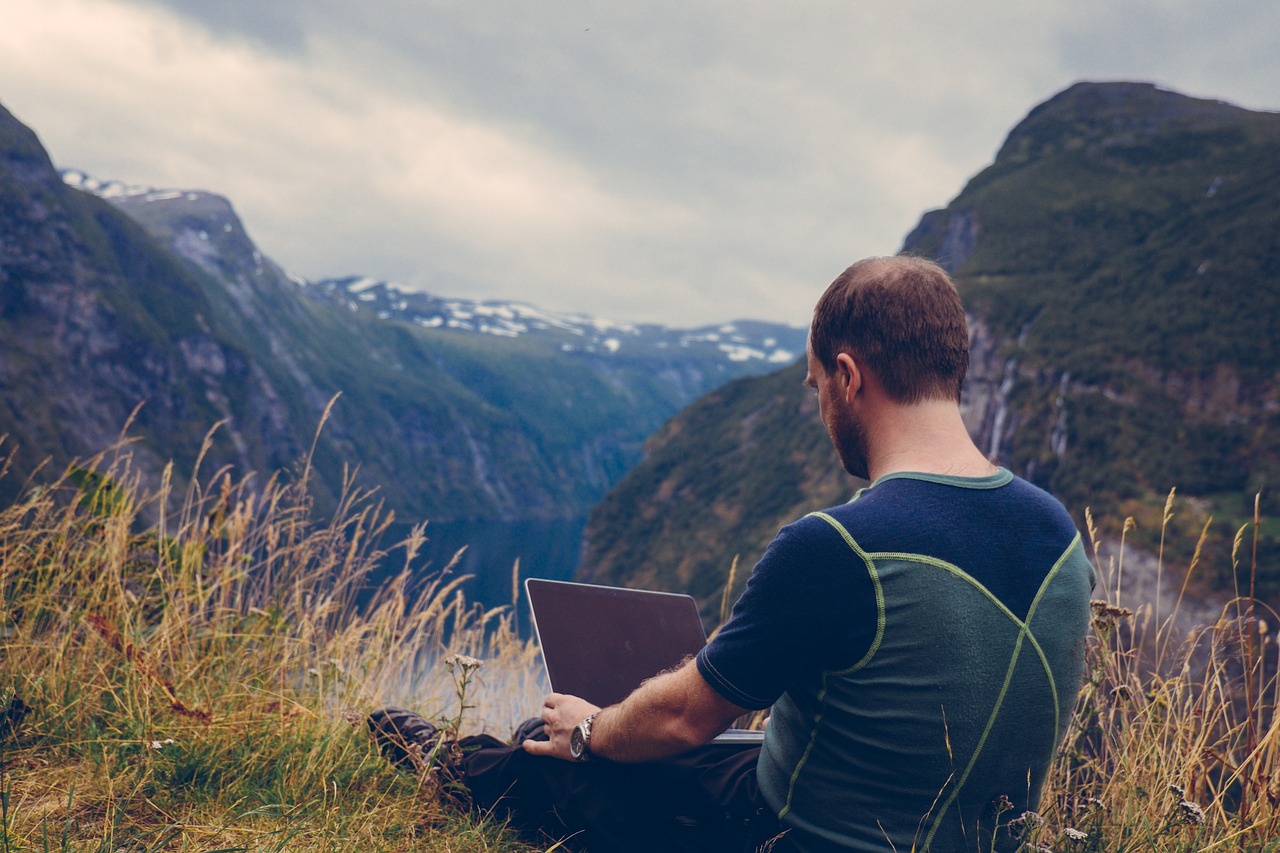 How to Hire a Freelance Content Strategist for Your B2B SaaS Brand